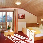 Klausenhof Gastehaus 3* Мурнау-ам-Штаффельзее