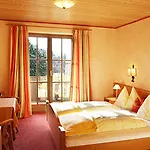 Klausenhof Gastehaus 3*