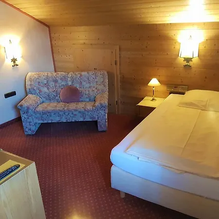 Otel Klausenhof Gastehaus Murnau am Staffelsee